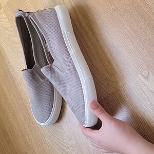 Tommy Bahama Shoes size 9